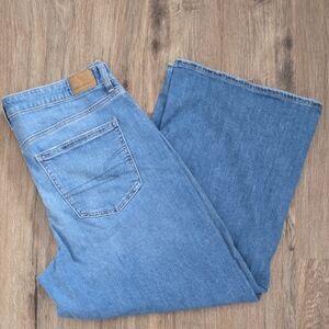 American Eagle Super High Rise Baggy Wide Leg Short Size 14 Jeans